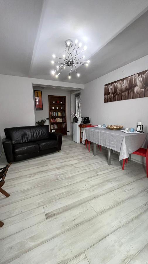 L'Alba Bed and Breakfast Magliano Alfieri Exteriör bild